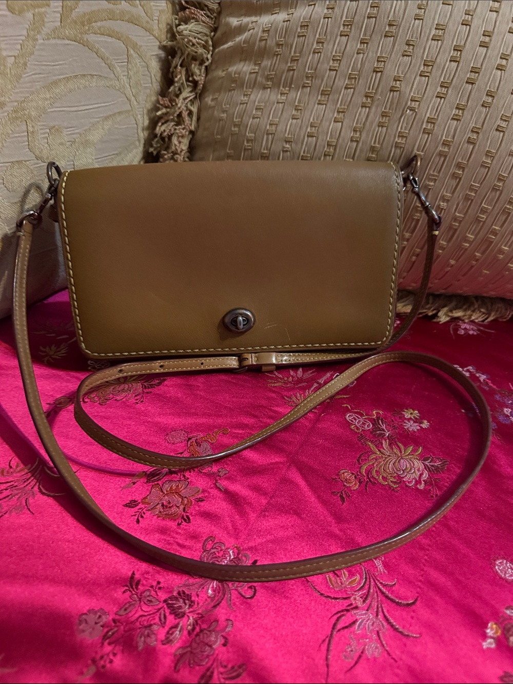 Coach 1941 Dinky Crossbody Shoulder Bag - Smooth Tan Leather preloved